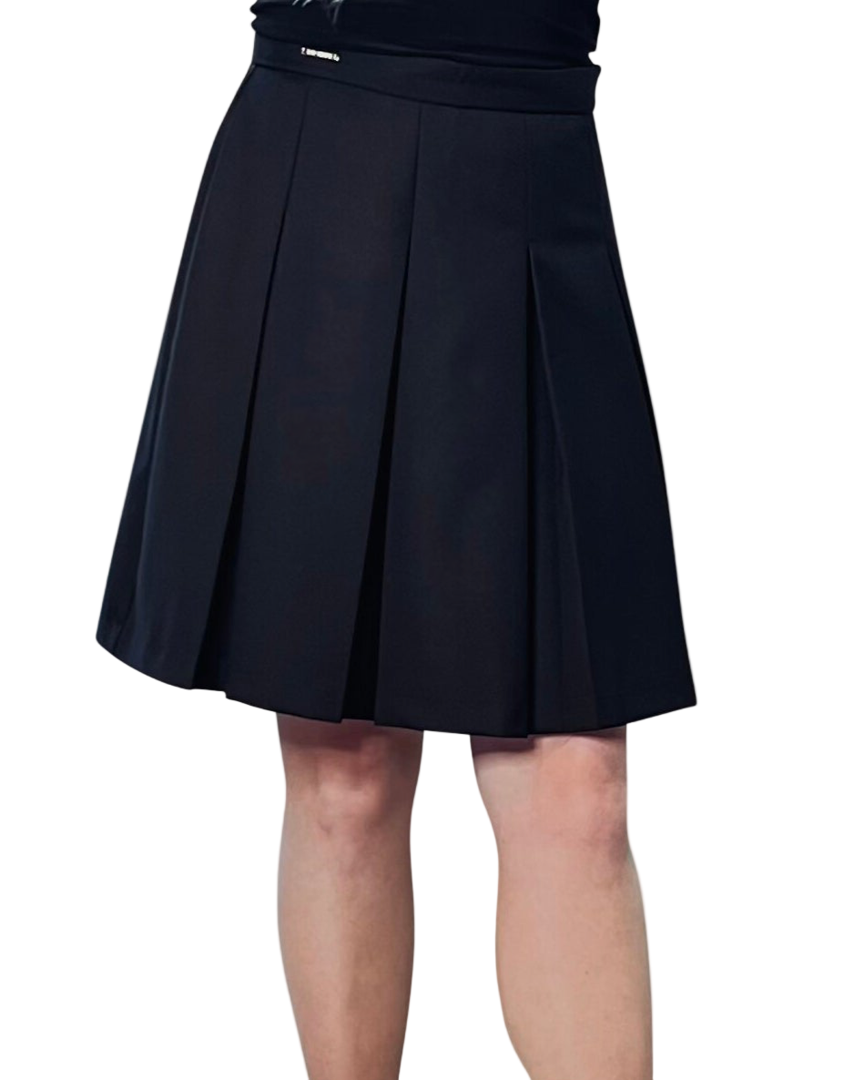 Black pleated skirt above knee hot sale