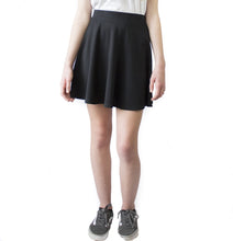 teenage girl in black Skater Skirt size 6 LACHERE